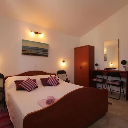 Family Friendly House With A Swimming Pool Liznjan, Medulin - 20798 Сasa de vacaciones *