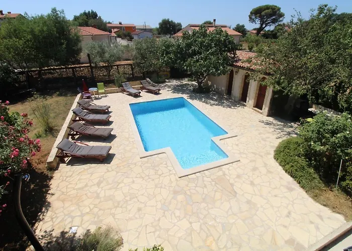 Сasa de vacaciones Family Friendly House With A Swimming Pool Liznjan, Medulin - 20798 Ližnjan