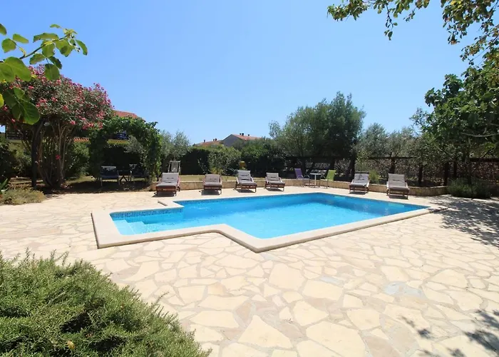 Сasa de vacaciones Family Friendly House With A Swimming Pool Liznjan, Medulin - 20798