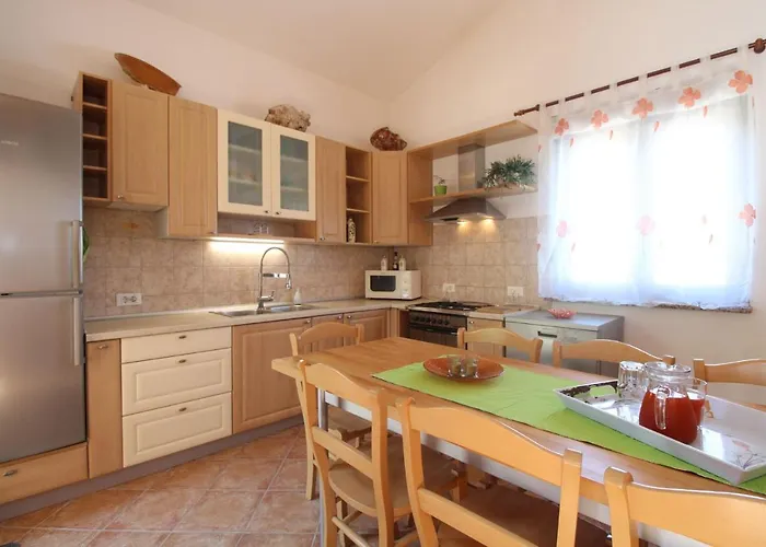 Family Friendly House With A Swimming Pool Liznjan, Medulin - 20798 Сasa de vacaciones Ližnjan