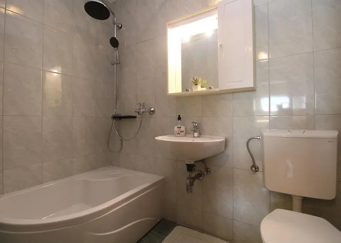 Сasa de vacaciones Family Friendly House With A Swimming Pool Liznjan, Medulin - 20798 *
